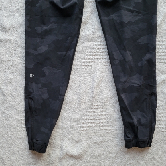 Lululemon Adapted State High-Rise Jogger *28" - Picture 7 of 12